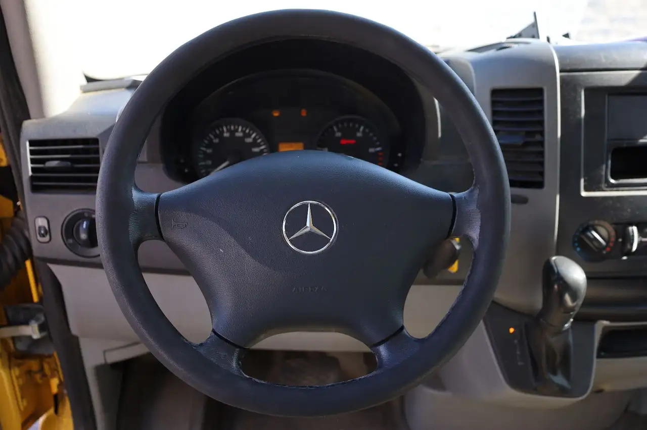 Box van Mercedes-Benz Sprinter/Koffer/Regalsystem/ EU5/ 1. Hand: picture 11 Box van Mercedes-Benz Sprinter/Koffer/Regalsystem/ EU5/ 1. Hand: picture 11