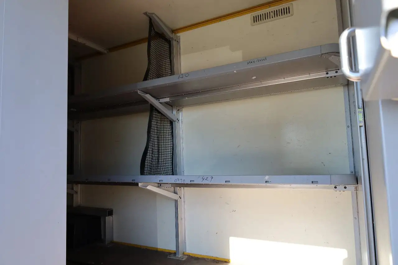 Box van Mercedes-Benz Sprinter/Koffer/Regalsystem/ EU5/ 1. Hand: picture 7 Box van Mercedes-Benz Sprinter/Koffer/Regalsystem/ EU5/ 1. Hand: picture 7