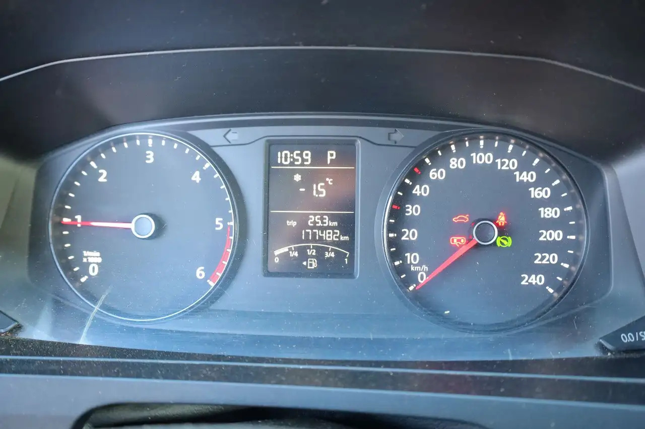 Car Volkswagen T6 Transporter / 2.0 TDI/EU6/1.Hand: picture 15