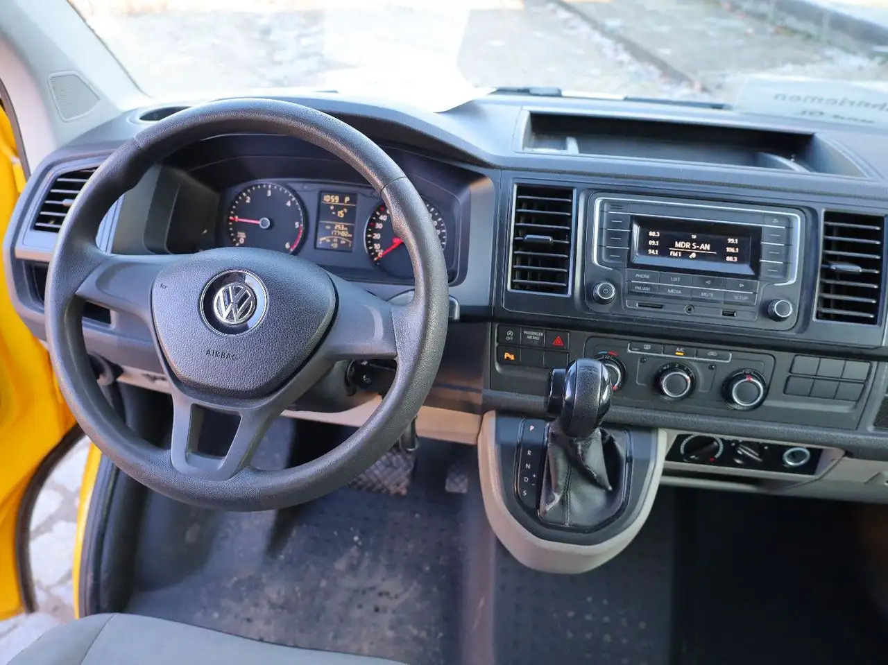 Car Volkswagen T6 Transporter / 2.0 TDI/EU6/1.Hand: picture 13