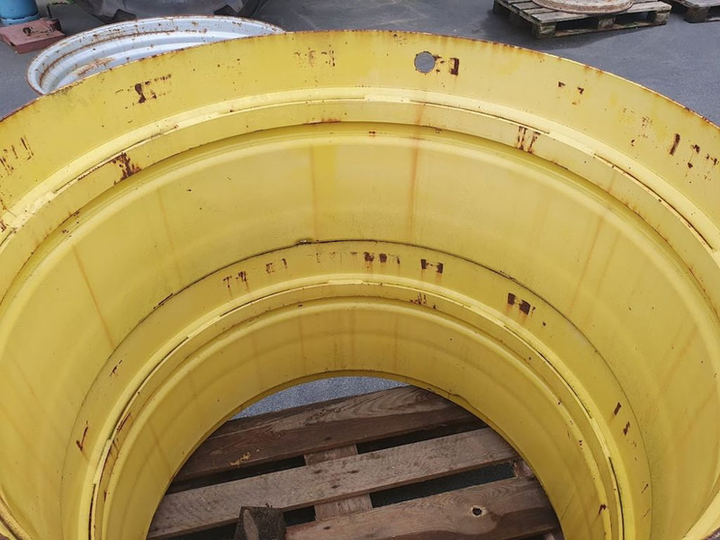 John Deere velgen 14x38 - Rim: picture 2 John Deere velgen 14x38 - Rim: picture 2