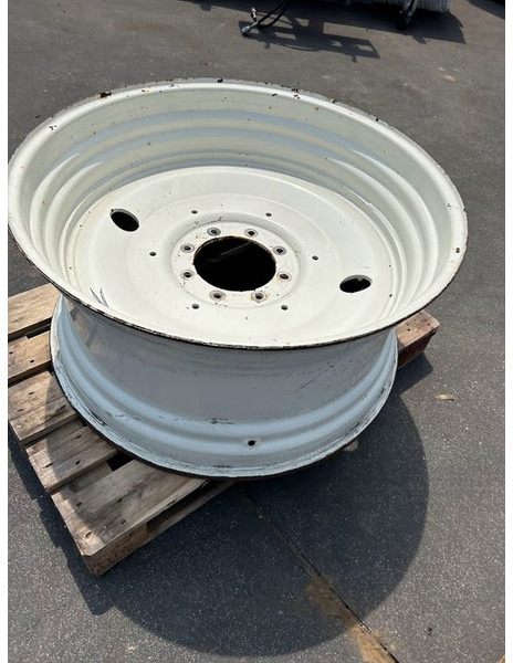New Holland velg 18 x 38 - Rim: picture 5 New Holland velg 18 x 38 - Rim: picture 5