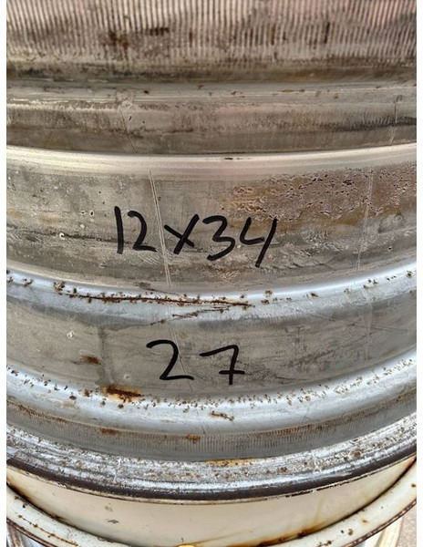 New Holland velgen 12 x 34 - Rim: picture 1 New Holland velgen 12 x 34 - Rim: picture 1