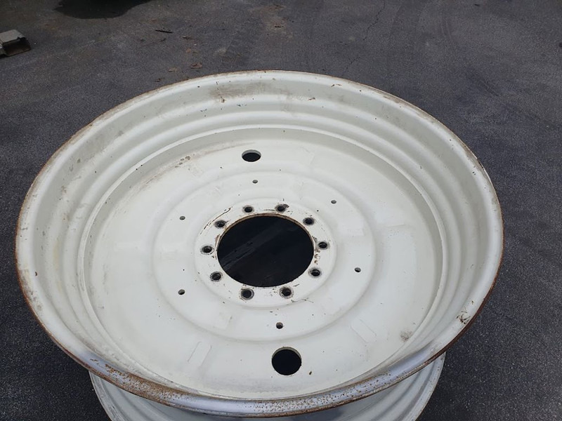 New Holland velgen 18x42 - Rim: picture 2 New Holland velgen 18x42 - Rim: picture 2