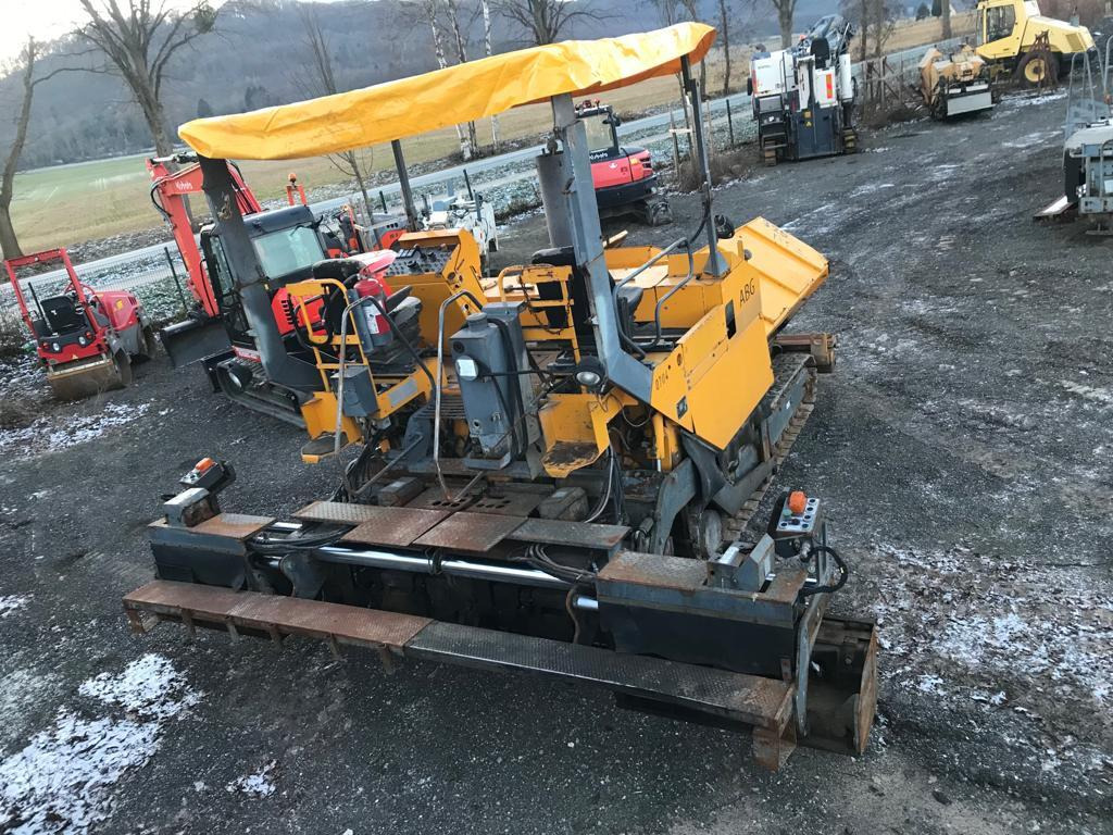 ABG TITAN 325 and runs and runs - Asphalt paver: picture 2 ABG TITAN 325 and runs and runs - Asphalt paver: picture 2