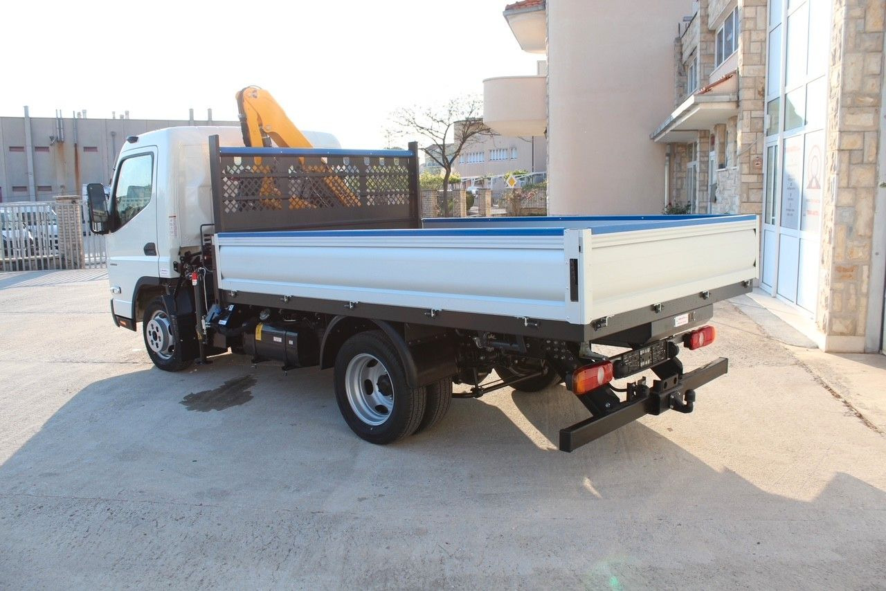 FUSO CANTER 3C15 - Flatbed van: picture 4 FUSO CANTER 3C15 - Flatbed van: picture 4