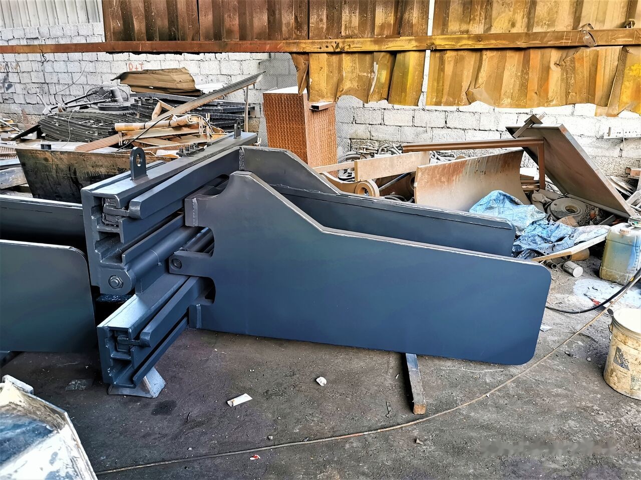 AME Bale Clamp - Clamp for Forklift: picture 5 AME Bale Clamp - Clamp for Forklift: picture 5