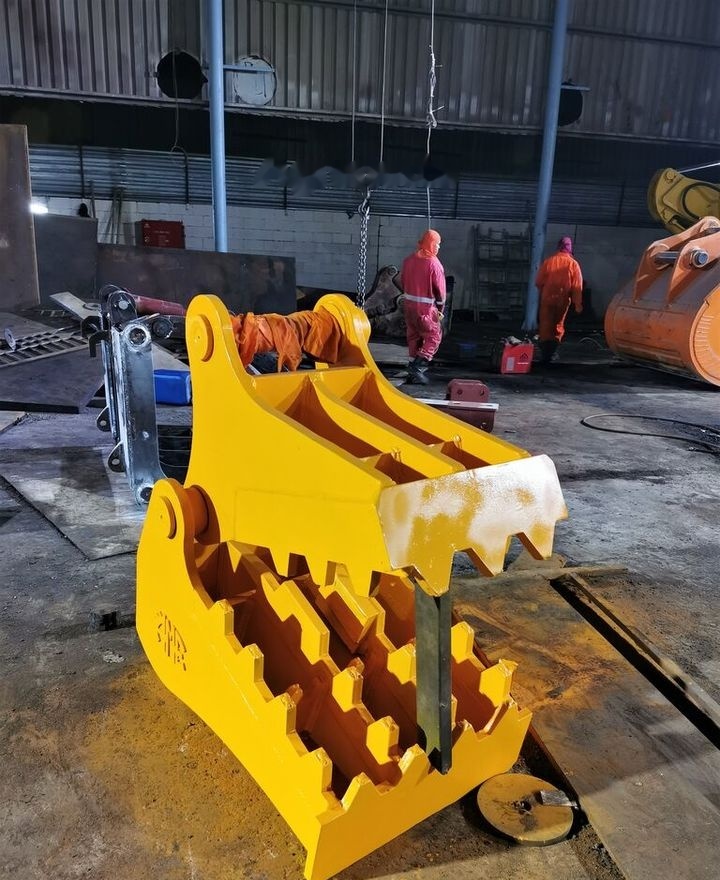 Demolition shears for Excavator AME Mechanical Pulverizer: picture 13