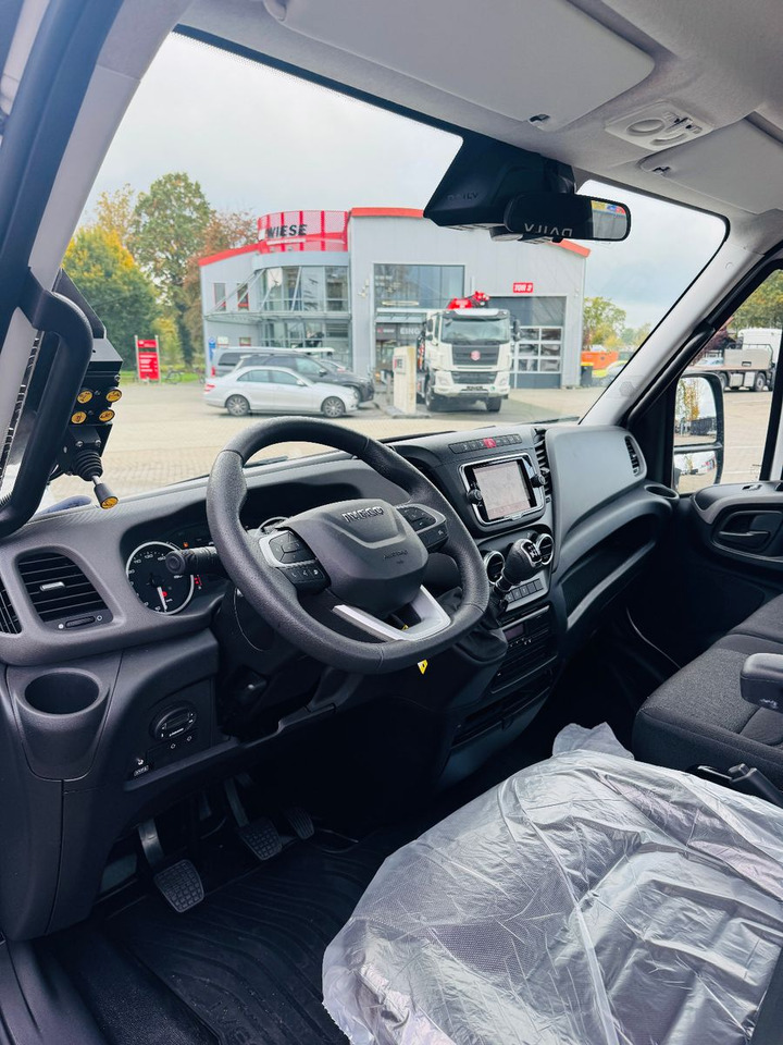 Hook lift truck Iveco Daily 70C18H Hyva Abrollkipper: picture 7