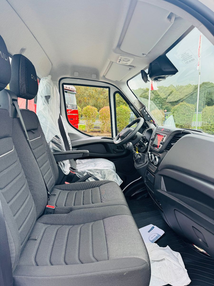 Hook lift truck Iveco Daily 70C18H Hyva Abrollkipper: picture 6