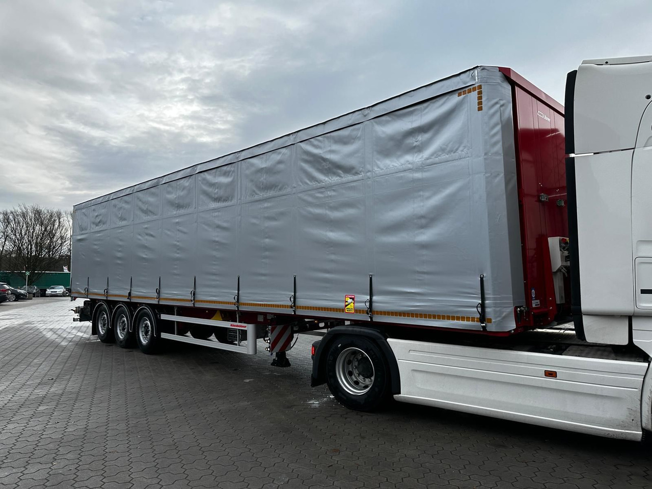 Kässbohrer K.SPO Pritsche Plane - Libner Open Box - Curtainsider semi-trailer: picture 4 Kässbohrer K.SPO Pritsche Plane - Libner Open Box - Curtainsider semi-trailer: picture 4