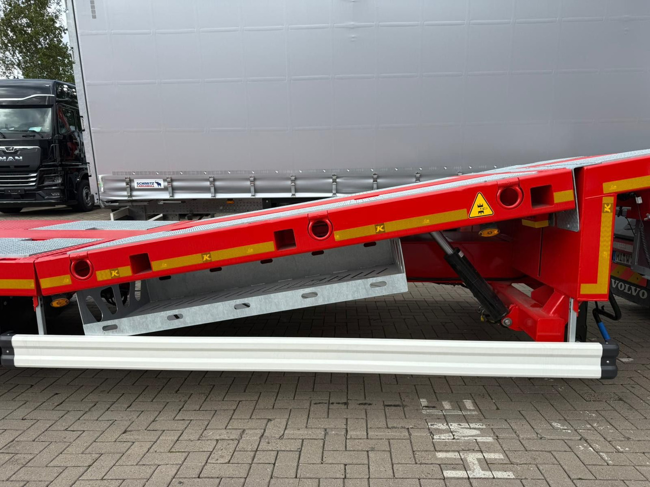 Kässbohrer SLS.HS Tieflader mit hydr. Schwanenhals - Low loader semi-trailer: picture 3 Kässbohrer SLS.HS Tieflader mit hydr. Schwanenhals - Low loader semi-trailer: picture 3