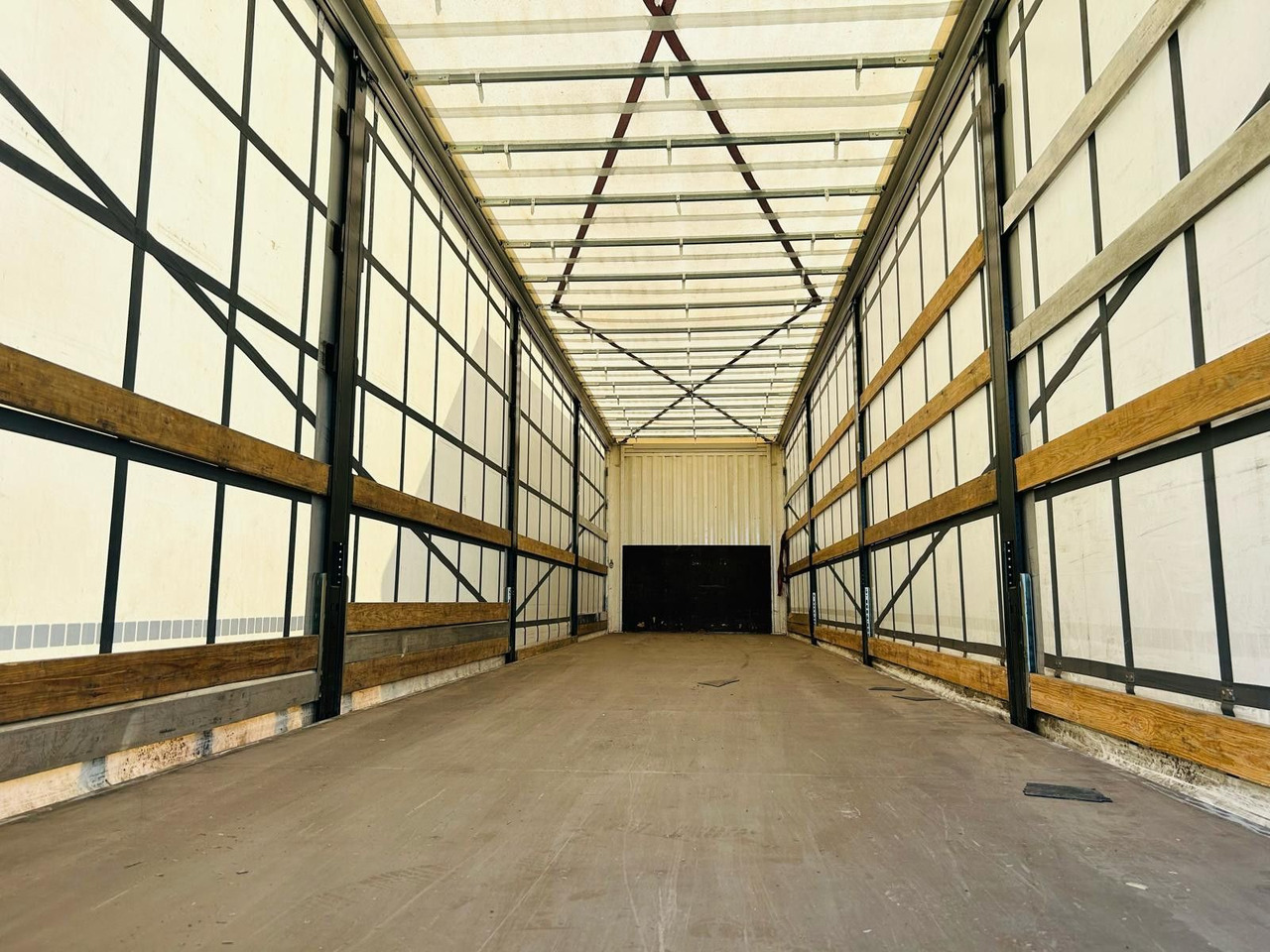 Kässbohrer Schiebeplanen Auflieger - Curtainsider semi-trailer: picture 5 Kässbohrer Schiebeplanen Auflieger - Curtainsider semi-trailer: picture 5