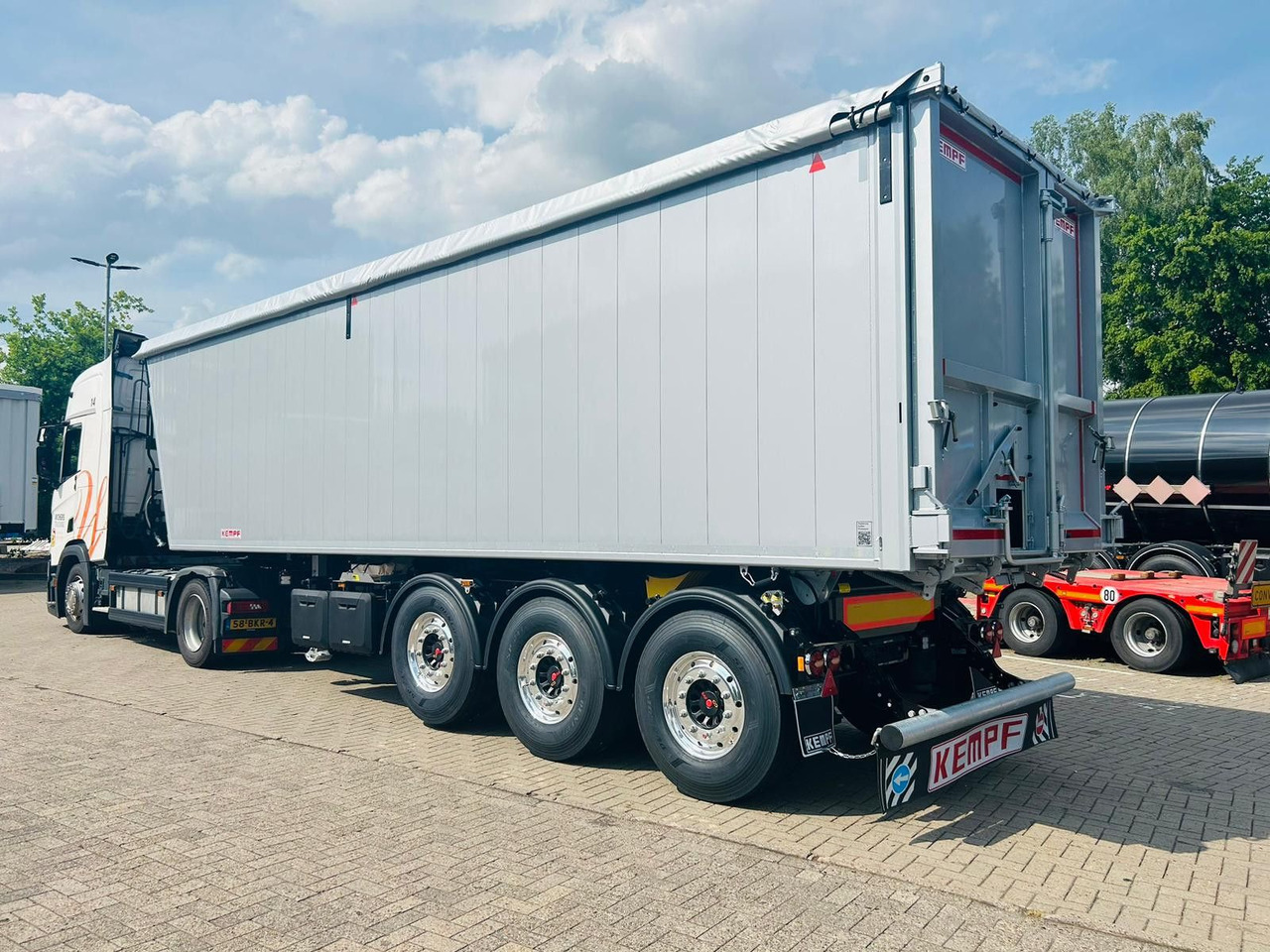 Kempf SKM 36/3 AK 3-Achs Alu Sattelkipper 50m³ - Tipper semi-trailer: picture 3 Kempf SKM 36/3 AK 3-Achs Alu Sattelkipper 50m³ - Tipper semi-trailer: picture 3