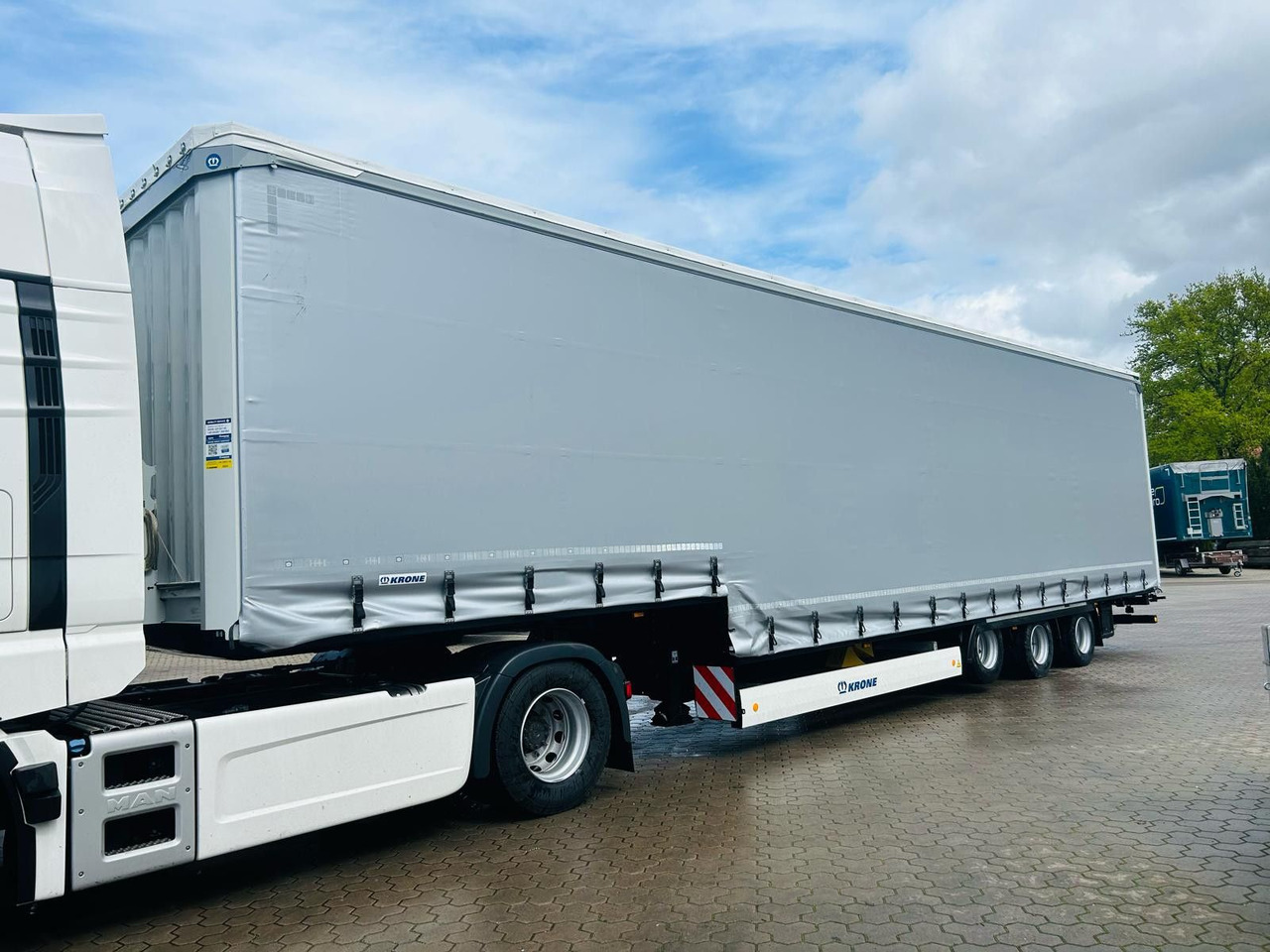 Krone SDP 27 Stufensattel Auflieger mit Spreizheck - Curtainsider semi-trailer: picture 2 Krone SDP 27 Stufensattel Auflieger mit Spreizheck - Curtainsider semi-trailer: picture 2
