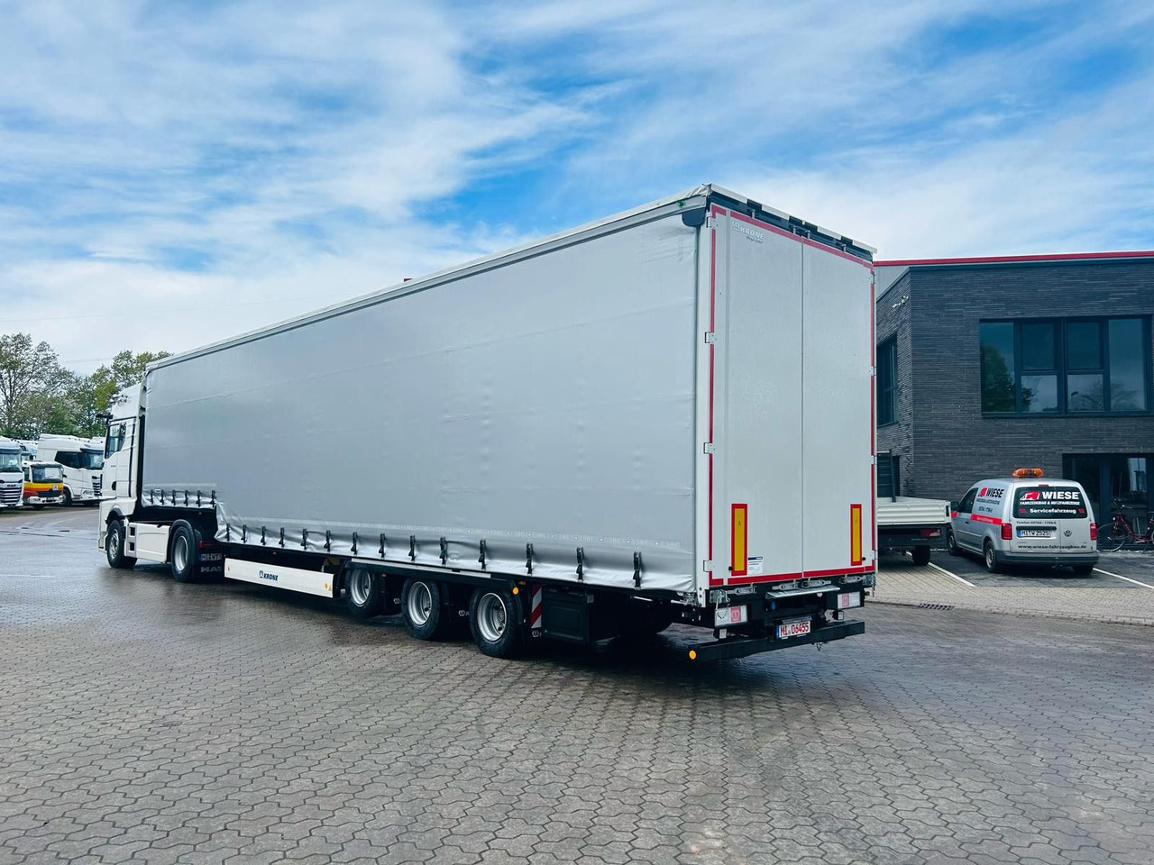 Krone SDP 27 Stufensattel Auflieger mit Spreizheck - Low loader semi-trailer: picture 1 Krone SDP 27 Stufensattel Auflieger mit Spreizheck - Low loader semi-trailer: picture 1
