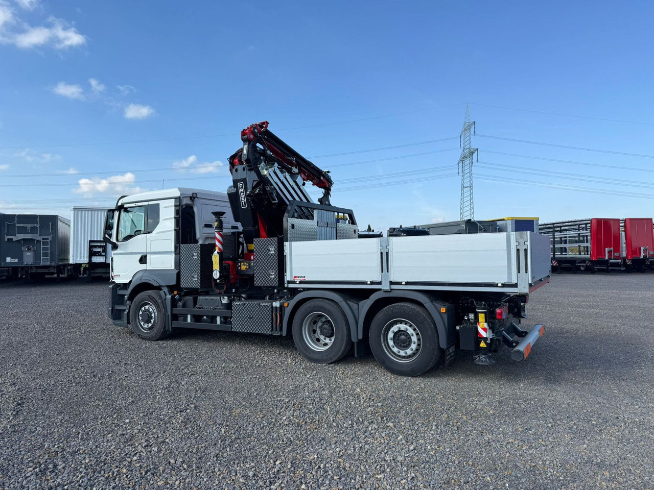 MAN 26.470 6x4-4 Hydrodrive Fassi Kran F545 Jib - Dropside/ Flatbed truck, Crane truck: picture 3 MAN 26.470 6x4-4 Hydrodrive Fassi Kran F545 Jib - Dropside/ Flatbed truck, Crane truck: picture 3