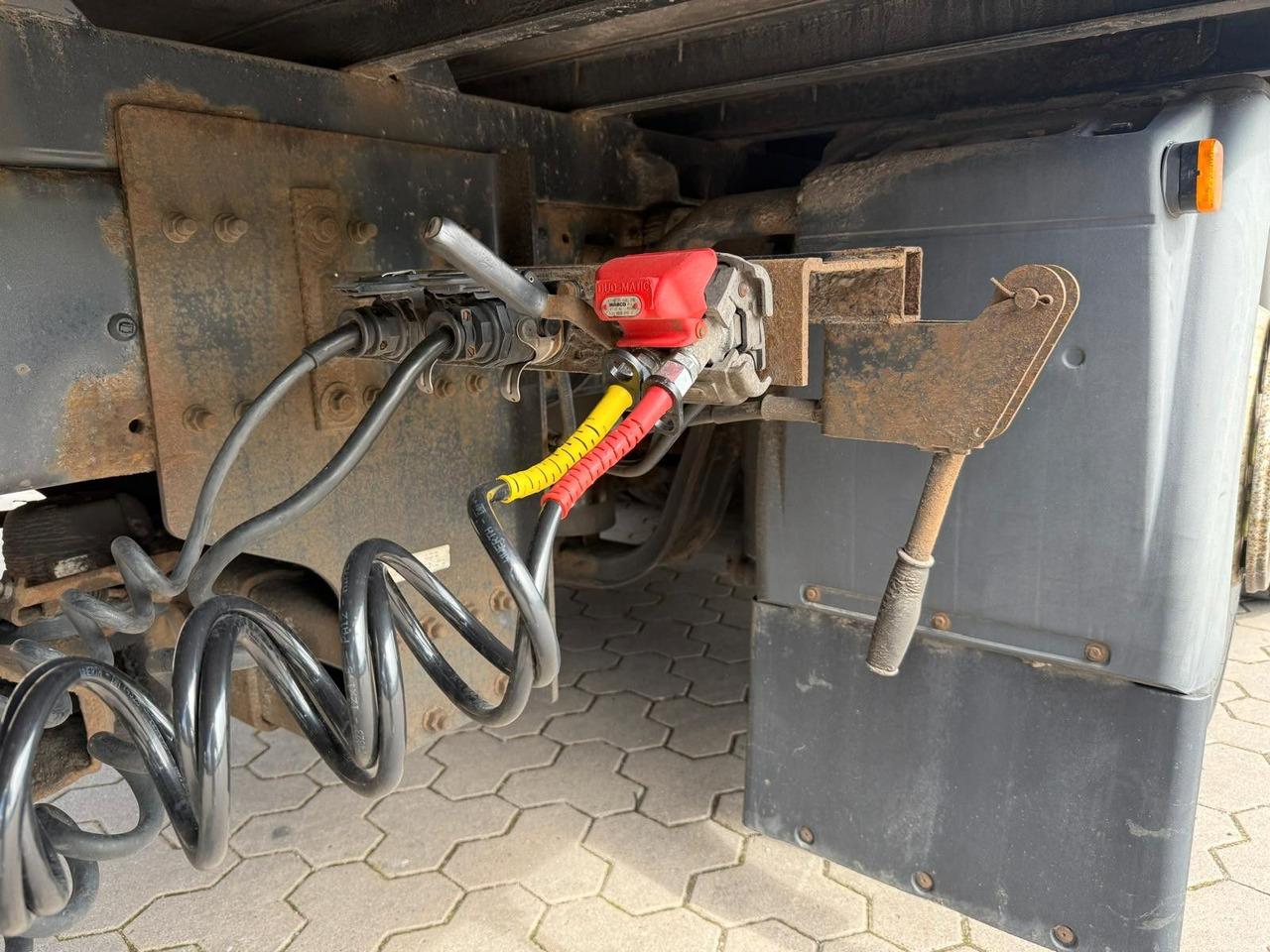 Beverage truck MAN TGA mit Kofferaufbau/Getränkeaufbau + Anhänger: picture 14 Beverage truck MAN TGA mit Kofferaufbau/Getränkeaufbau + Anhänger: picture 14