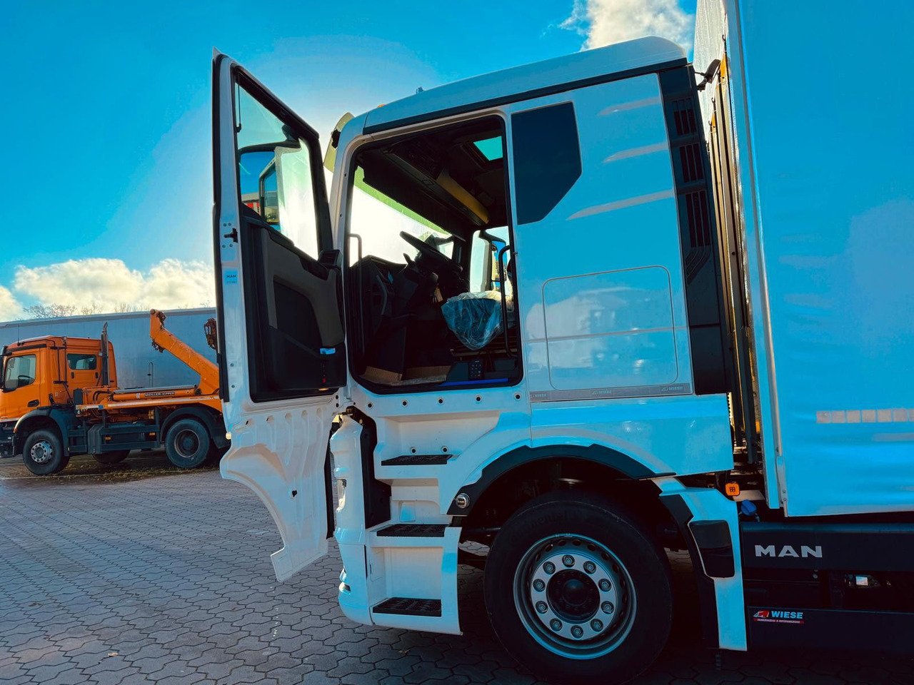 Curtainsider truck MAN TGX 26.440 6x2 LL Schwerlast Ladebordwand/Rampe: picture 10