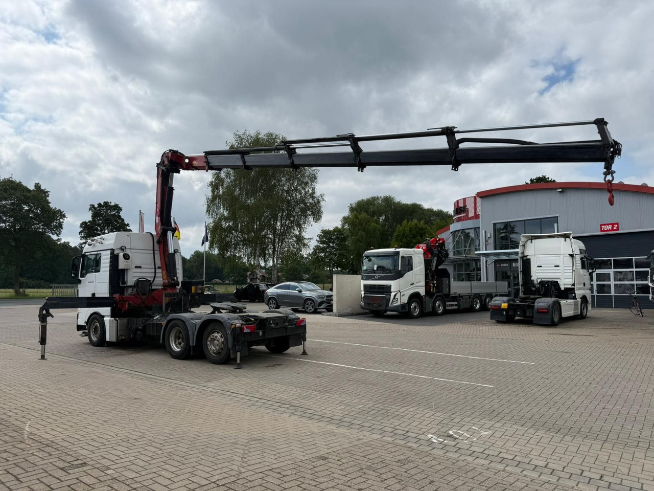 MAN TGX 26.440 6x2 mit HMF 3000-5 Kran TÜV NEU - Crane truck: picture 3 MAN TGX 26.440 6x2 mit HMF 3000-5 Kran TÜV NEU - Crane truck: picture 3