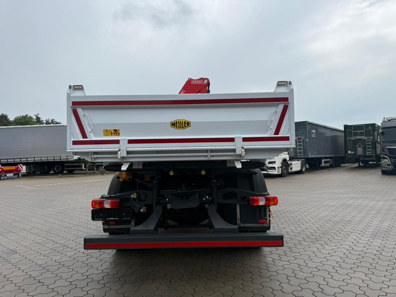 Mercedes-Benz Arocs 1835 4x4 Allrad Fassi F135 Kran Kipper - Tipper, Crane truck: picture 5 Mercedes-Benz Arocs 1835 4x4 Allrad Fassi F135 Kran Kipper - Tipper, Crane truck: picture 5