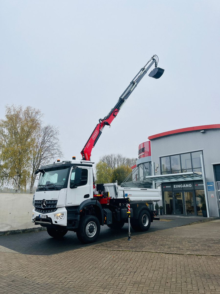 Mercedes-Benz Arocs 1835 4x4 Meiller Fassi F135 Kran Kipper - Tipper, Crane truck: picture 3 Mercedes-Benz Arocs 1835 4x4 Meiller Fassi F135 Kran Kipper - Tipper, Crane truck: picture 3