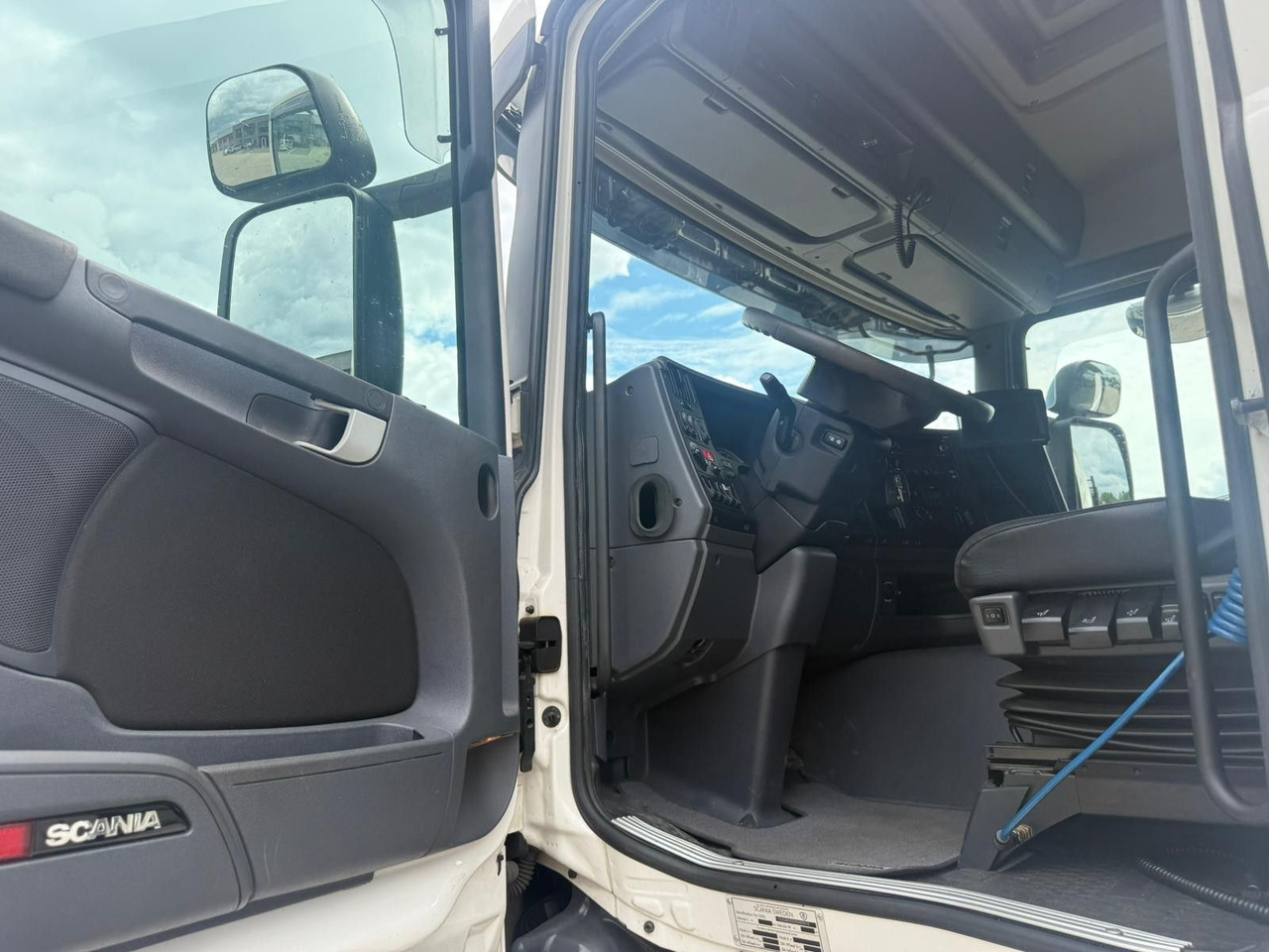 Autotransporter truck Scania G450 Baumaschinentransporter mit Rampen: picture 7