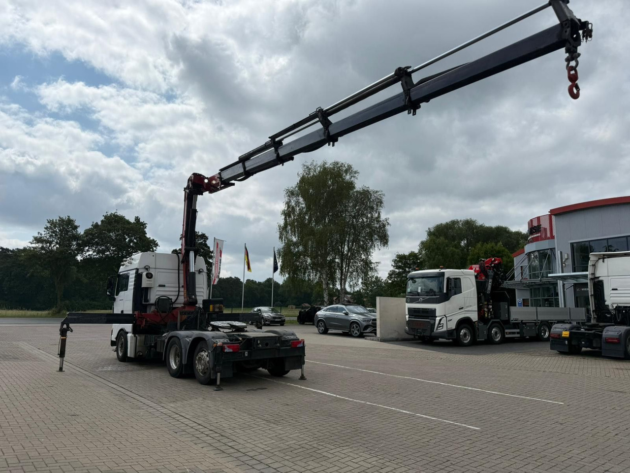 MAN TGX 26.440 6x2 mit HMF 3000-5 Kran TÜV NEU - Tractor unit: picture 4 MAN TGX 26.440 6x2 mit HMF 3000-5 Kran TÜV NEU - Tractor unit: picture 4