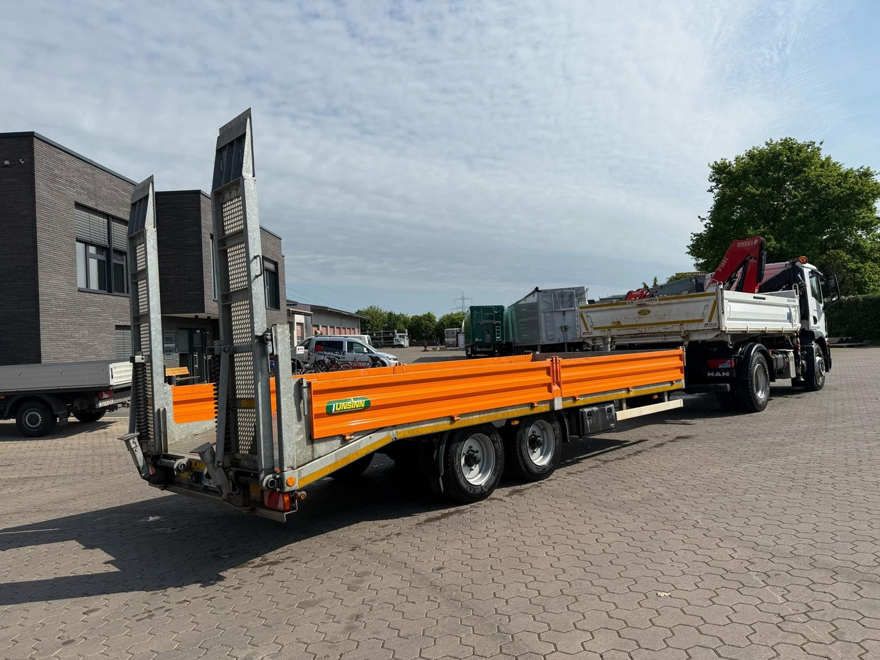 Unsinn 2-Achs Tieflader mit Bordwänden und Rampen - Low loader trailer: picture 3 Unsinn 2-Achs Tieflader mit Bordwänden und Rampen - Low loader trailer: picture 3