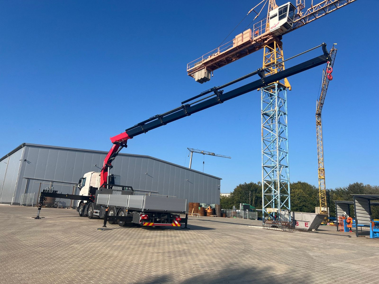 Volvo FH 500 8x2 Kran F710 RA2.26 - Crane truck: picture 5 Volvo FH 500 8x2 Kran F710 RA2.26 - Crane truck: picture 5
