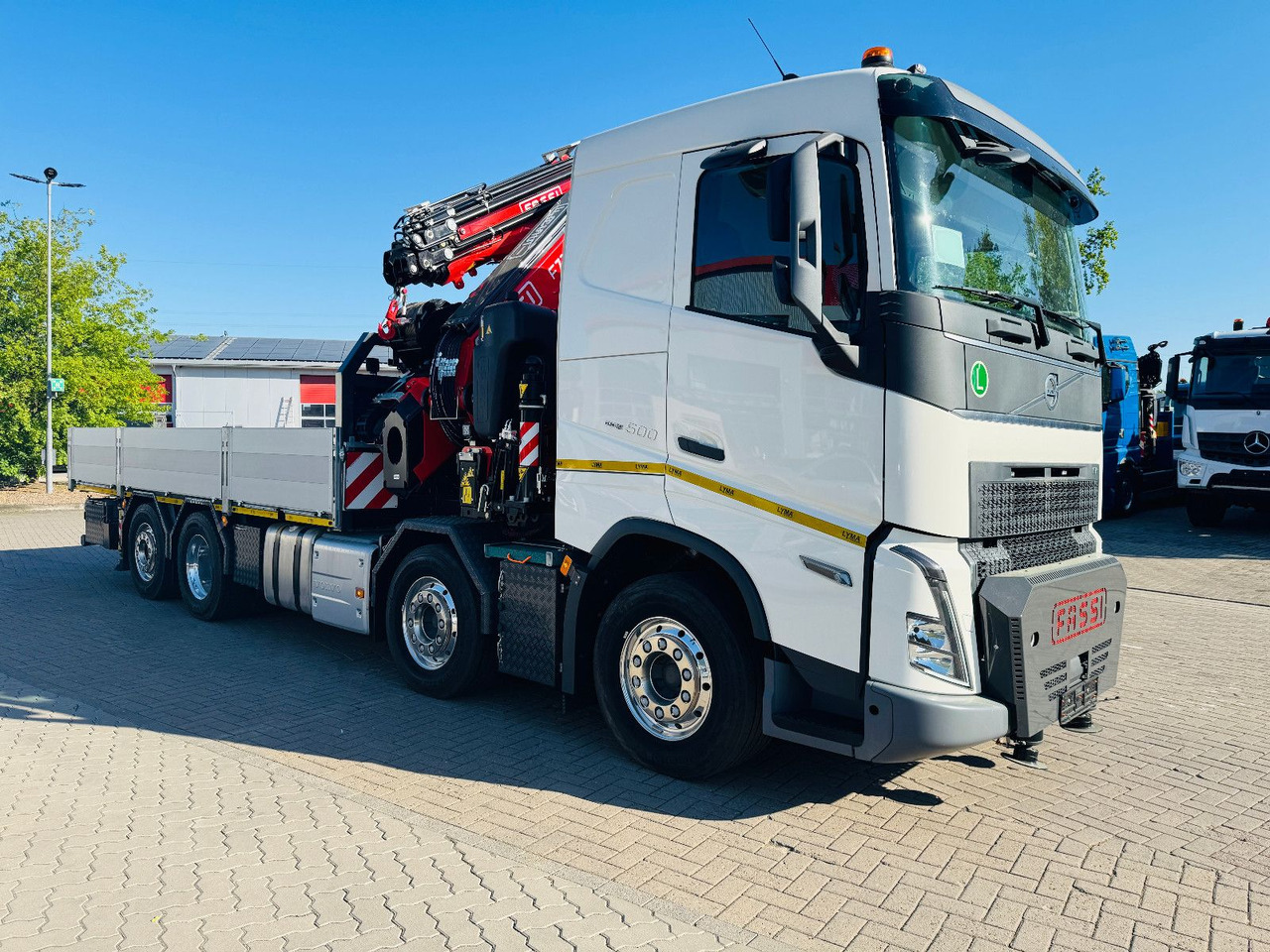 Volvo FH 500 8x2 mit F710RA.2.27 L426 und V20 Winde - Crane truck: picture 2 Volvo FH 500 8x2 mit F710RA.2.27 L426 und V20 Winde - Crane truck: picture 2