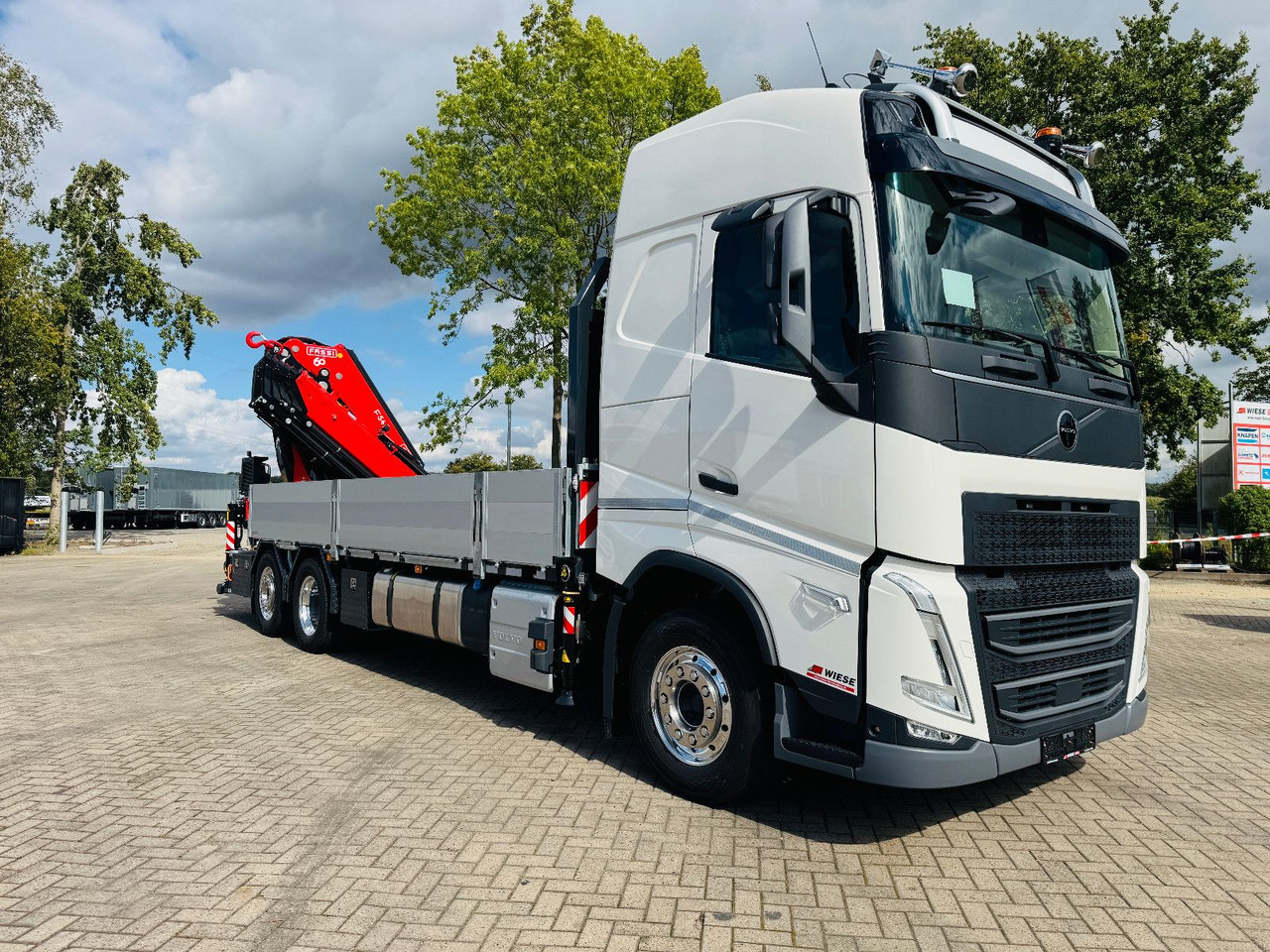 Volvo FH 540 6x2 Container Fassi F545 Heck - Dropside/ Flatbed truck, Crane truck: picture 1 Volvo FH 540 6x2 Container Fassi F545 Heck - Dropside/ Flatbed truck, Crane truck: picture 1
