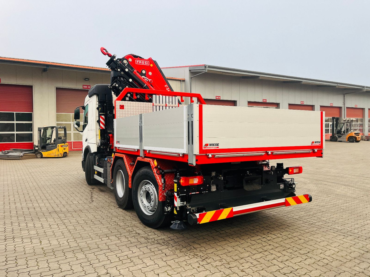 Volvo FMX 540 6x2 mit F545RA.2.28 - Crane truck: picture 3 Volvo FMX 540 6x2 mit F545RA.2.28 - Crane truck: picture 3