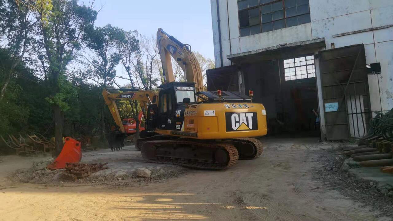 CATERPILLAR 320D - Crawler excavator: picture 3 CATERPILLAR 320D - Crawler excavator: picture 3