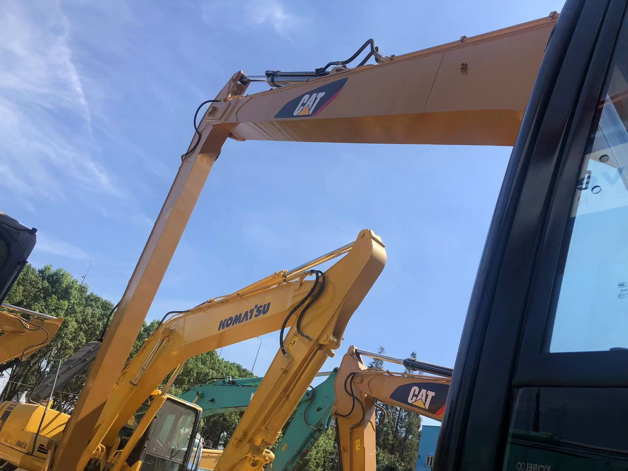 CATERPILLAR 320D - Crawler excavator: picture 3 CATERPILLAR 320D - Crawler excavator: picture 3