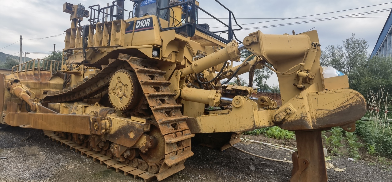 CATERPILLAR D10R - Bulldozer: picture 1 CATERPILLAR D10R - Bulldozer: picture 1