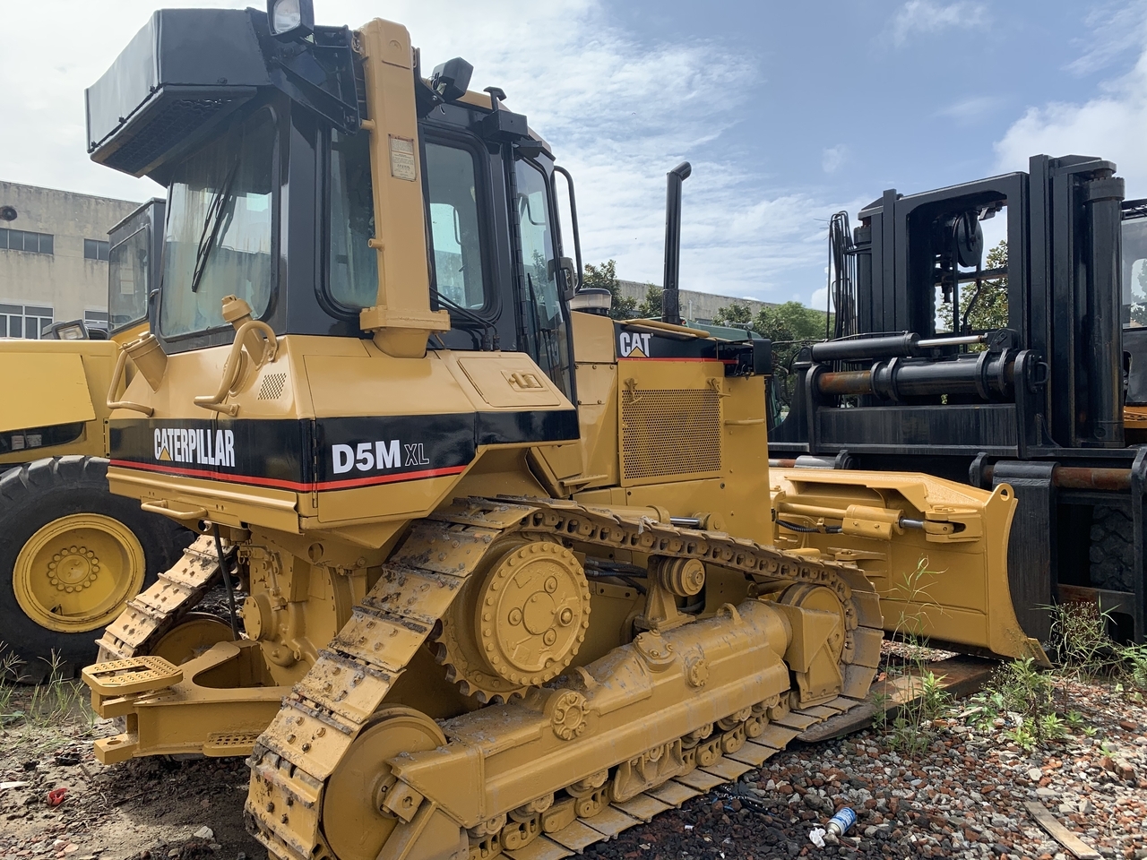 CATERPILLAR D5M - Bulldozer: picture 1 CATERPILLAR D5M - Bulldozer: picture 1