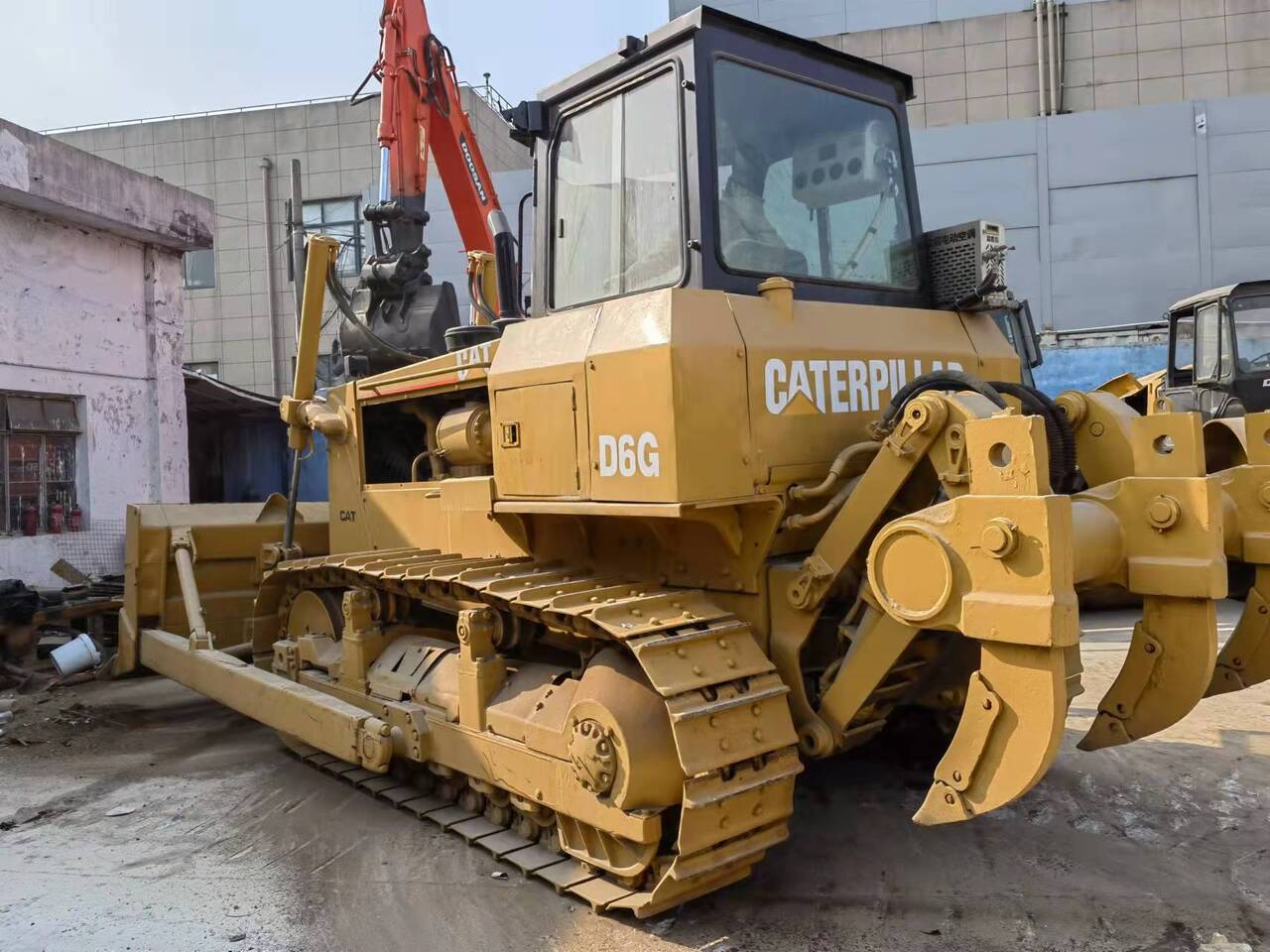 CATERPILLAR D6G - Bulldozer: picture 2 CATERPILLAR D6G - Bulldozer: picture 2