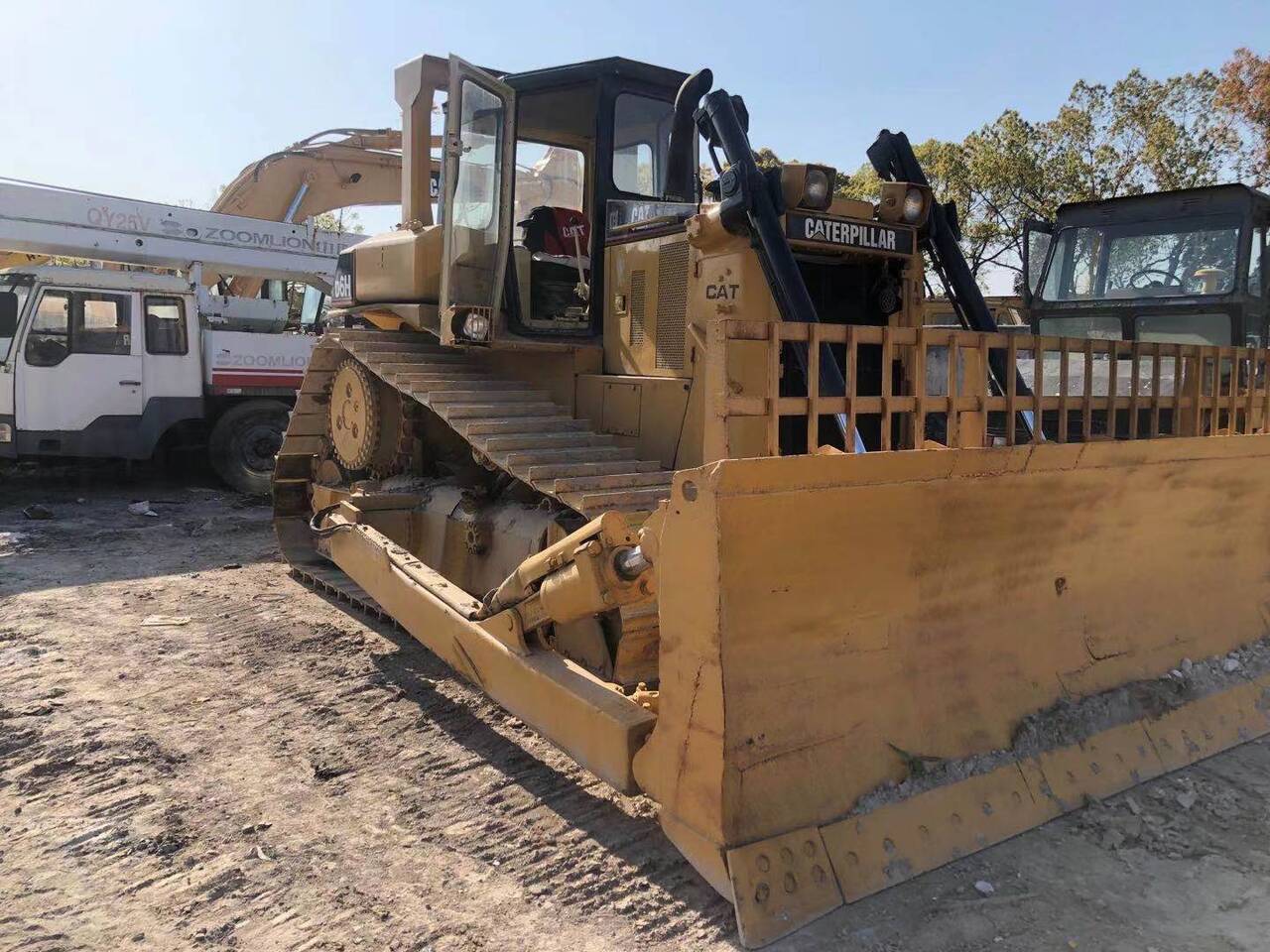 CATERPILLAR D6H - Bulldozer: picture 2 CATERPILLAR D6H - Bulldozer: picture 2