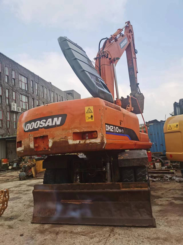 DOOSAN DH210W-7 - Wheel excavator: picture 2 DOOSAN DH210W-7 - Wheel excavator: picture 2