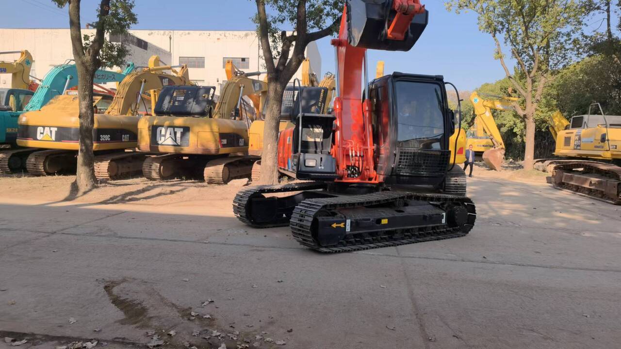 HITACHI ZX120 - Crawler excavator: picture 1 HITACHI ZX120 - Crawler excavator: picture 1