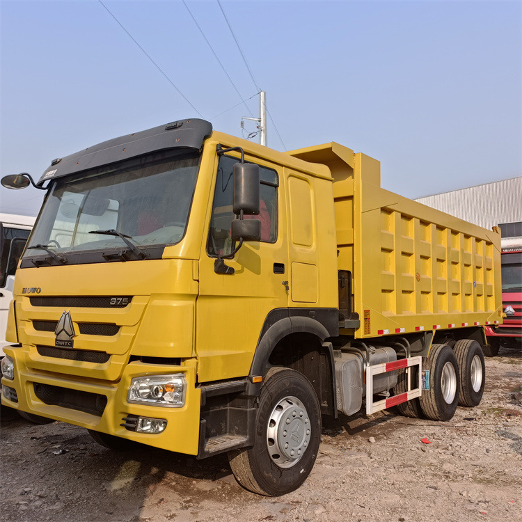 HOWO 6x4 375 -yellow Tipper - Tipper: picture 2 HOWO 6x4 375 -yellow Tipper - Tipper: picture 2