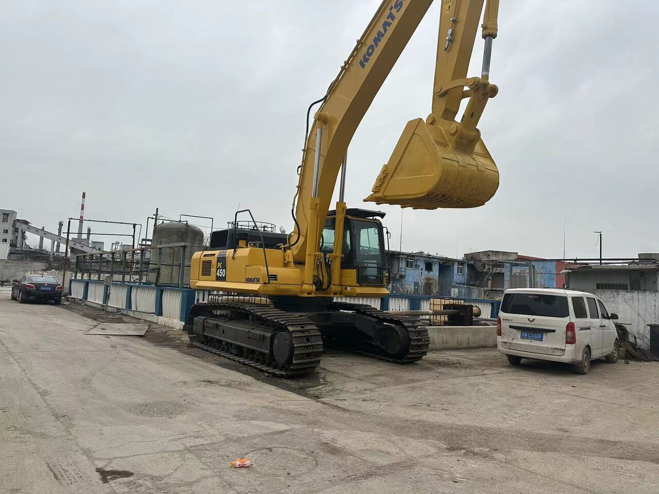 KOMATSU PC450-8 - Crawler excavator: picture 3 KOMATSU PC450-8 - Crawler excavator: picture 3