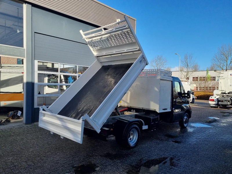 Iveco Daily 35C18 3.0D Kipper Hi-Matic Euro 6 GVW 3500 kg - Tipper van: picture 2 Iveco Daily 35C18 3.0D Kipper Hi-Matic Euro 6 GVW 3500 kg - Tipper van: picture 2