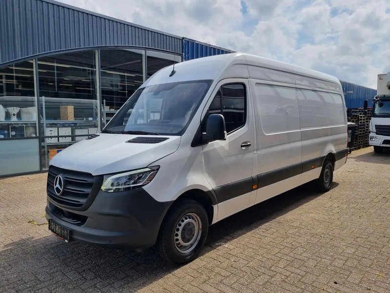 Mercedes-Benz Sprinter 315 CDI L3H2/ Airco/ Navi/ Xenon - Small van: picture 4 Mercedes-Benz Sprinter 315 CDI L3H2/ Airco/ Navi/ Xenon - Small van: picture 4