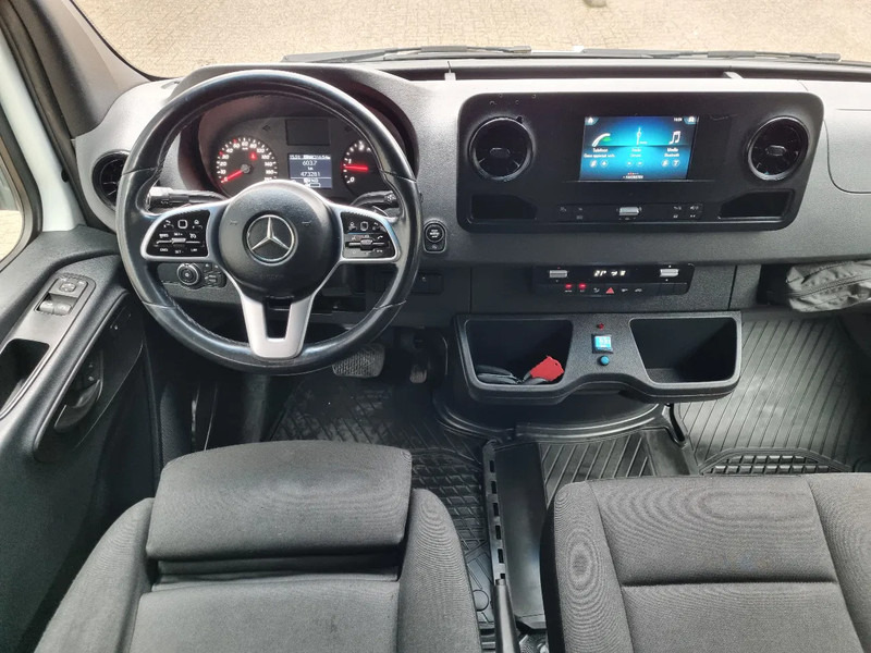 Interior photo 1: Tractor unit Mercedes-Benz Sprinter 519 CDI/ Mini SZM/ BE Combi/ Trailer 10 M