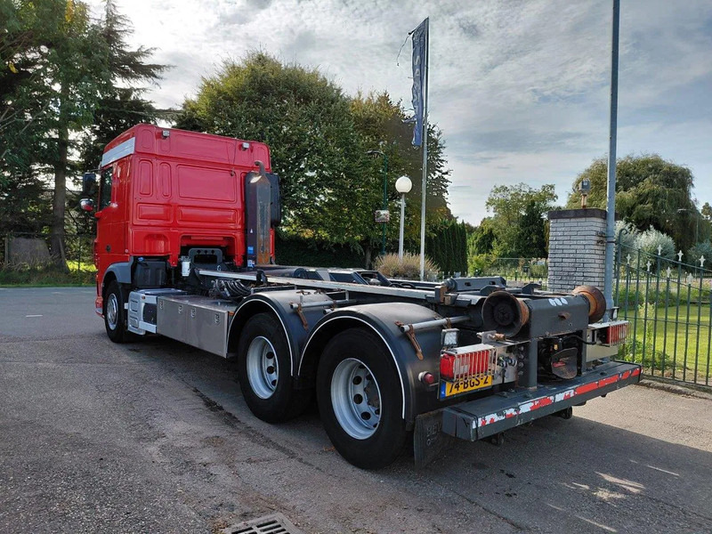 DAF XF 460 Manuel Gearbox 6x2 Container Truck - Hook lift truck: picture 4 DAF XF 460 Manuel Gearbox 6x2 Container Truck - Hook lift truck: picture 4