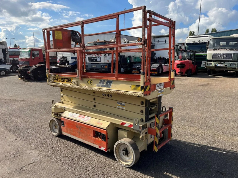 JLG 2646-E !!! LOW HOURS !!! - Scissor lift: picture 4 JLG 2646-E !!! LOW HOURS !!! - Scissor lift: picture 4