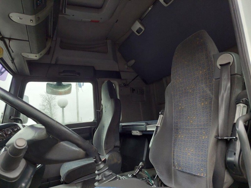 Interior photo 3: Box truck MAN 18.410 TGA MECHANIC PUMP