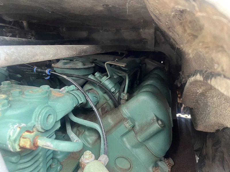 Concrete pump truck Mercedes-Benz SK 1922 PUTZMEISTER M22 MANUAL FULL STEEL SPRING NEW TYRES: picture 8 Concrete pump truck Mercedes-Benz SK 1922 PUTZMEISTER M22 MANUAL FULL STEEL SPRING NEW TYRES: picture 8